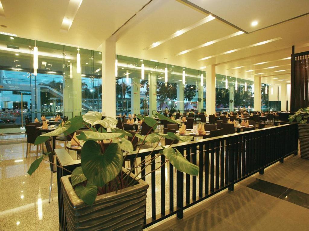 Rh Hotel Sibu Exterior photo