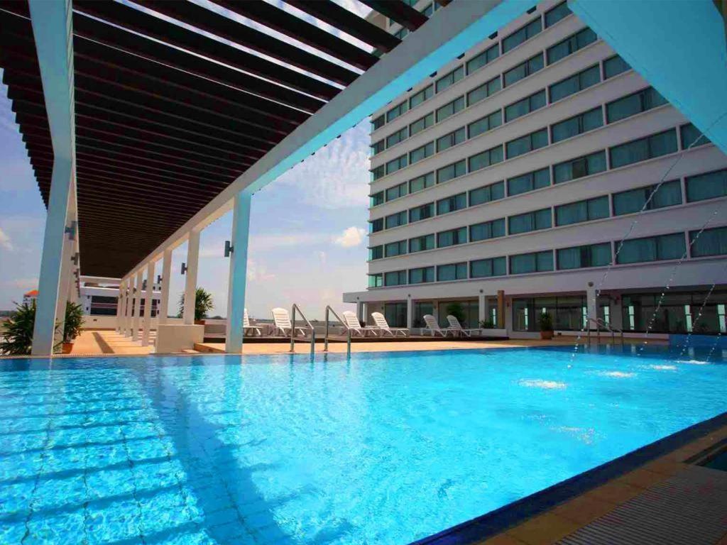 Rh Hotel Sibu Exterior photo